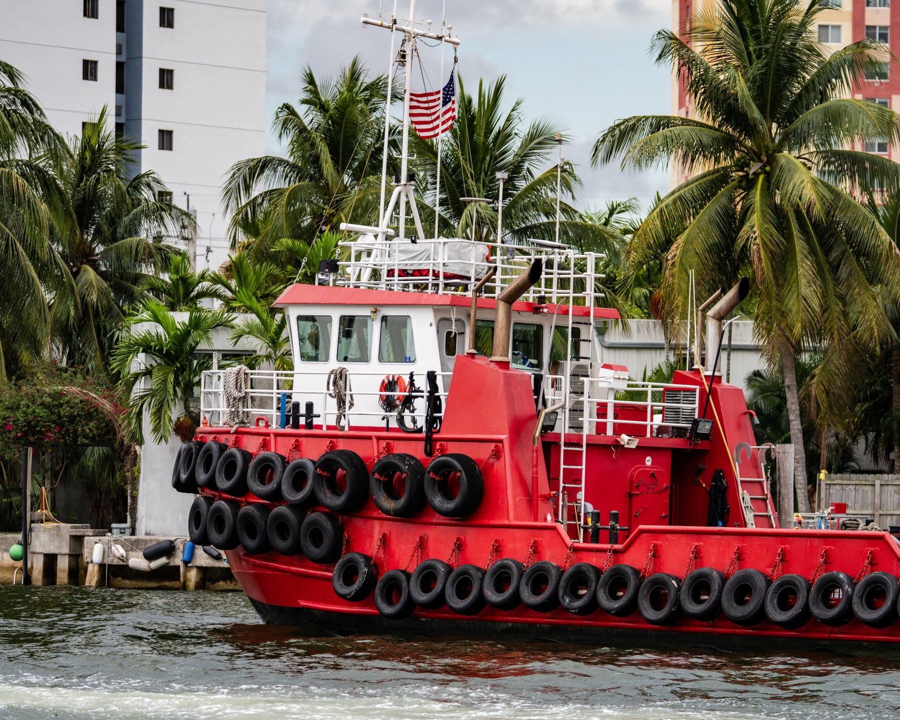Red tugboat Sonny on the Miami River